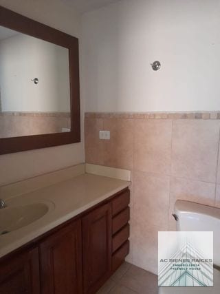 Elegante apartamento zona 14 — Apartamento en Alquiler en Almeira, Zona 14, Guatemala, Ciudad — miniatura 3 de 16