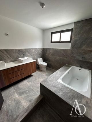 Casa en Venta Condominio Cascata, Km. 20 Carretera a San José Pinula / EN DIRECTO — Casa en Venta en Carretera a El Salvador, Guatemala, Ciudad — miniatura 4 de 10