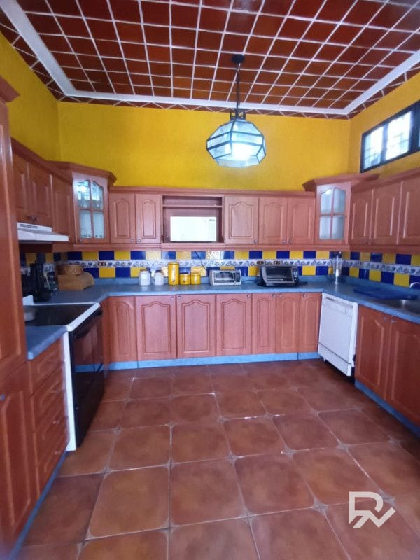 Vendo Hermosa y Amplia Casa en San Lucas — Casa en Venta en San Lucas Sacatepéquez, Sacatepéquez — foto 2 de 17
