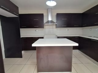 Casa en venta en Ensenada de San Isidro zona 16 — Casa en Alquiler en Ensenada de San Isidro, Zona 16, Guatemala, Ciudad — miniatura 8 de 12