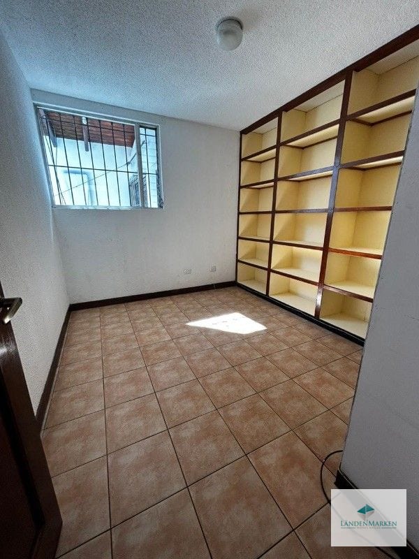 VENTA  DE CASA DE UN NIVEL EN CARRERTERA A EL SALVADOR , LOMAS DE SAN RAFAEL — Casa en Venta en Lomas de San Rafael, Carretera a El Salvador, Guatemala, Ciudad — foto 8 de 15
