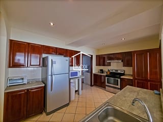 Apartamento amueblado en zona 10 — Apartamento en Venta en Zona 10, Guatemala, Ciudad — miniatura 3 de 4