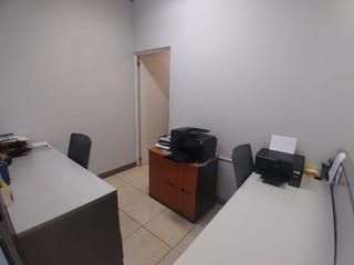 Oficina de 115m2 en Design Center, Zona 10  — Oficina en Alquiler en Zona 10, Guatemala, Ciudad — miniatura 6 de 8