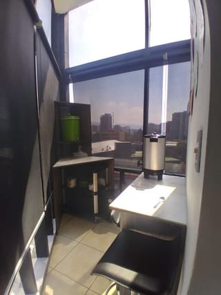 Oficina de 115m2 en Design Center, Zona 10  — Oficina en Alquiler en Zona 10, Guatemala, Ciudad — miniatura 3 de 8