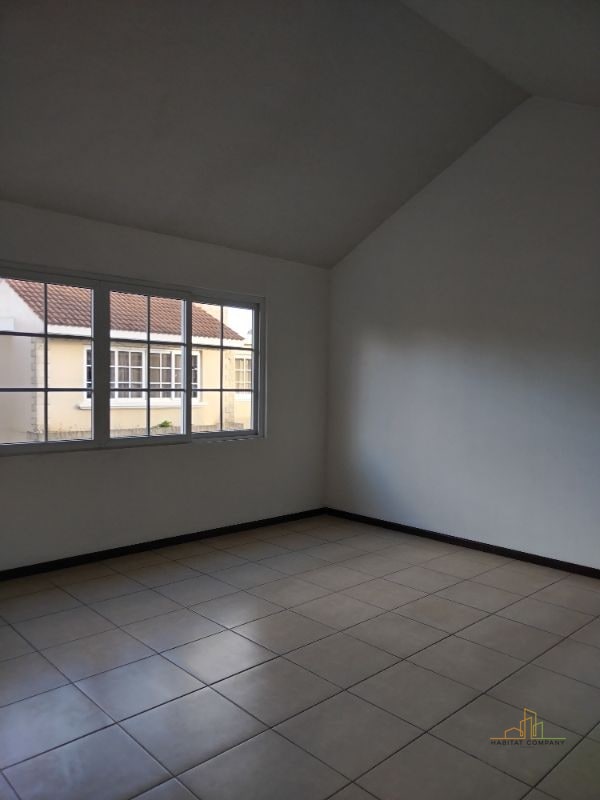 Casa en Residenciales Santa Monica Km 16.5 CAES entrada Olmeca Don Justo Fraijanes — Casa en Venta en Santa Monica III, Carretera a El Salvador, Guatemala, Ciudad — foto 2 de 6