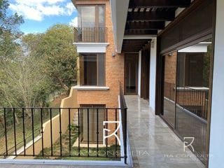 Venta Linda Casa en Encinos de Cayala Zona 16 — Casa en Venta en Encinos de Cayala, Zona 16, Guatemala, Ciudad — miniatura 5 de 6
