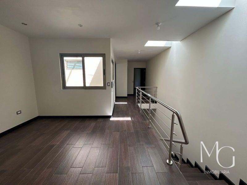 Venta de Casa en Hacienda Real Zona 16 — Casa en Venta en Hacienda Real, Zona 16, Guatemala, Ciudad — foto 4 de 7