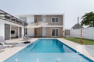 VILLAS AMUEBLADAS frente a playa Monterrico - VENTA — Casa en Venta en Monterrico, Santa Rosa — miniatura 1 de 14