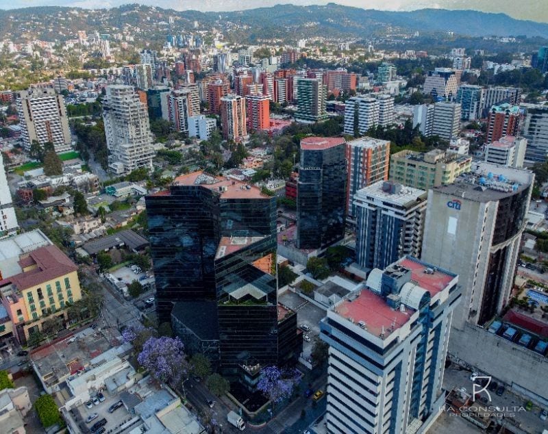 Edificio Zona 10 — Edificio en Venta en Zona 10, Guatemala, Ciudad — foto 1 de 2