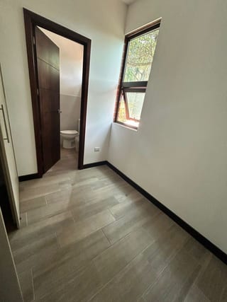 Townhouse en renta zona 15 VH1 — Casa en Alquiler en Zona 15, Guatemala, Ciudad — miniatura 14 de 17