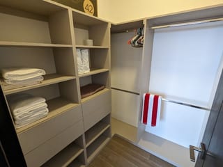 Apartamento en Venta/Renta completamente Equipado y Decorado en Edificio Diagoseis zona 10 — Apartamento en Venta en Diagoseis, Zona 10, Guatemala, Ciudad — miniatura 11 de 16