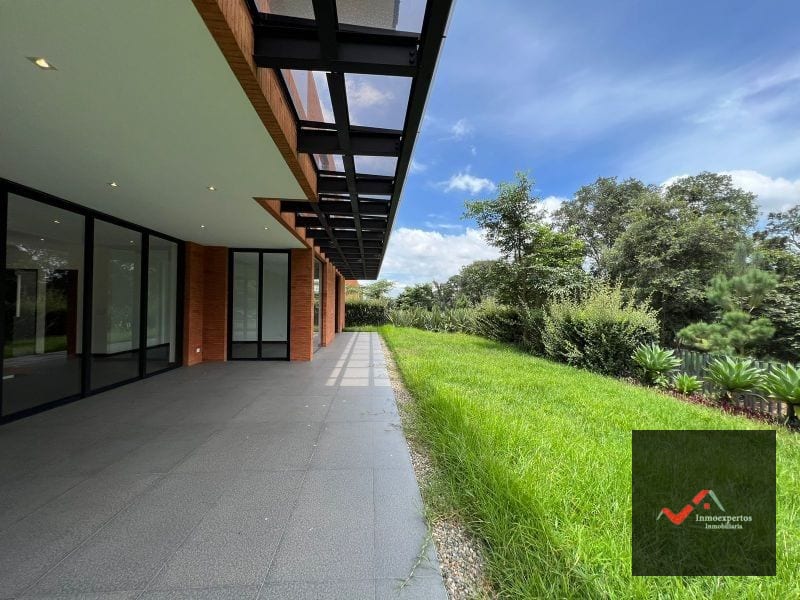 CASA EN VENTA ZONA 16  — Casa en Venta en San Isidro, Zona 16, Guatemala, Ciudad — foto 1 de 14