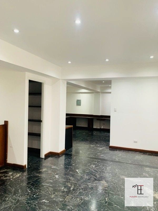 Oficina en venta zona 10 sobre diagonal 6 frente a Oakland Place — Oficina en Venta en Zona 10, Guatemala, Ciudad — foto 4 de 13