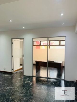 Oficina en venta  zona 10 sobre diagonal 6 frente a Oakland Place — Oficina en Venta en Zona 10, Guatemala, Ciudad — miniatura 7 de 13