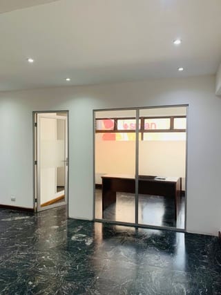 Oficina en venta zona 10 sobre diagonal 6 frente a Oakland Place — Oficina en Venta en Zona 10, Guatemala, Ciudad — miniatura 7 de 13
