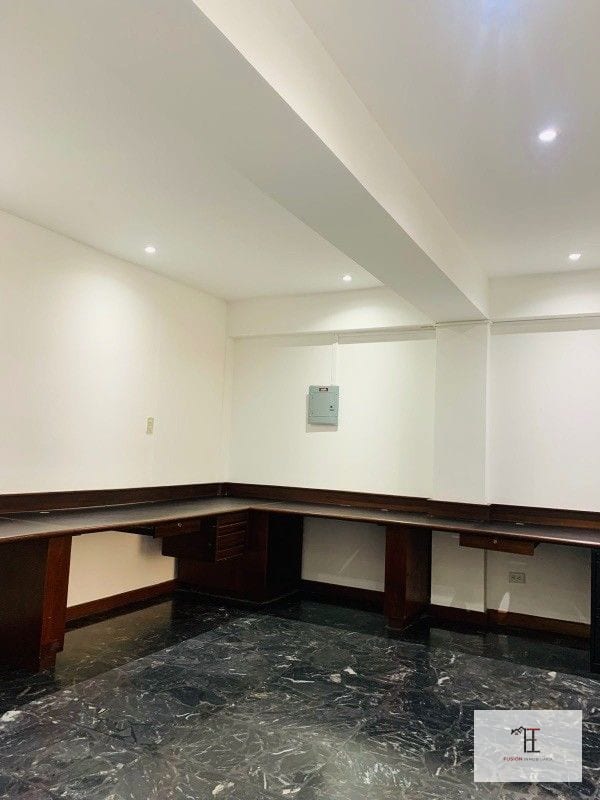 Oficina en venta  zona 10 sobre diagonal 6 frente a Oakland Place — Oficina en Venta en Zona 10, Guatemala, Ciudad — foto 10 de 13