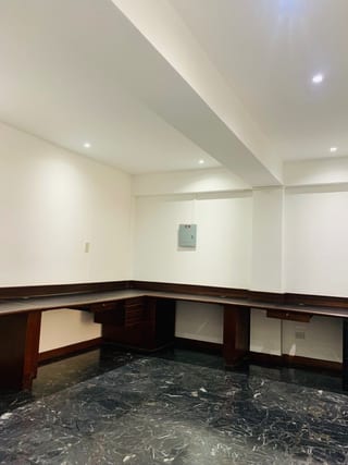 Oficina en venta zona 10 sobre diagonal 6 frente a Oakland Place — Oficina en Venta en Zona 10, Guatemala, Ciudad — miniatura 10 de 13