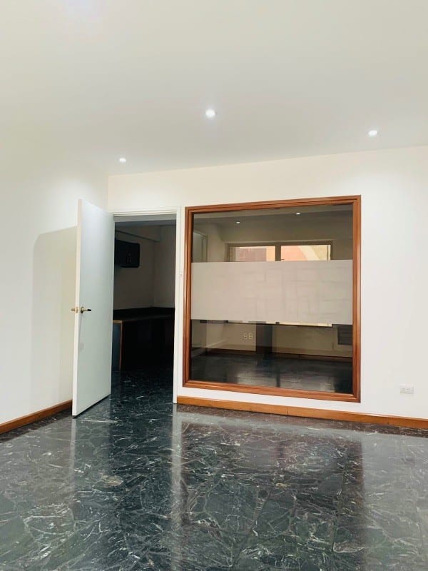 Oficina en venta zona 10 sobre diagonal 6 frente a Oakland Place — Oficina en Venta en Zona 10, Guatemala, Ciudad — foto 13 de 13
