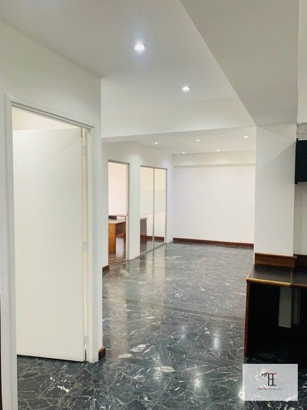 Oficina en venta  zona 10 sobre diagonal 6 frente a Oakland Place — Oficina en Venta en Zona 10, Guatemala, Ciudad — foto 2 de 13