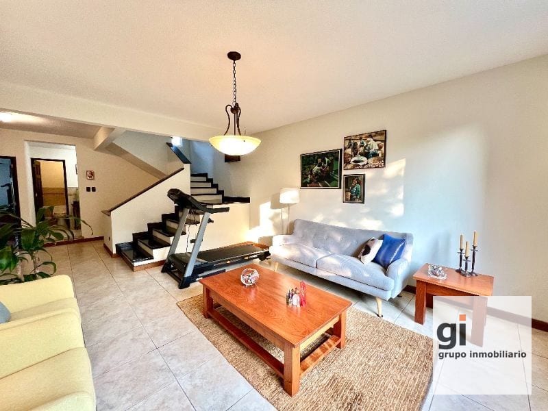 Casa en venta en la Montaña dentro de condominio pequeño - Image 2