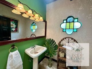 Excepcional Casa Residencial En Renta En San Rafael 1, Km 9 CAES: Grandiosidad y Elegancia en 1,025 m² — Casa en Alquiler en San Rafael, Carretera a El Salvador, Guatemala, Ciudad — miniatura 15 de 17