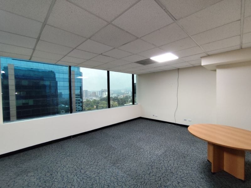 Oficina Europlaza Z.14 — Oficina en Alquiler en Zona 10, Guatemala, Ciudad — foto 9 de 9