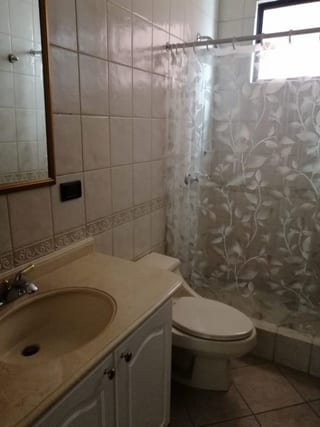 APARTAMENTO 2 DORMITORIOS, ZONA 10 — Apartamento en Alquiler en Zona 10, Guatemala, Ciudad — miniatura 8 de 10