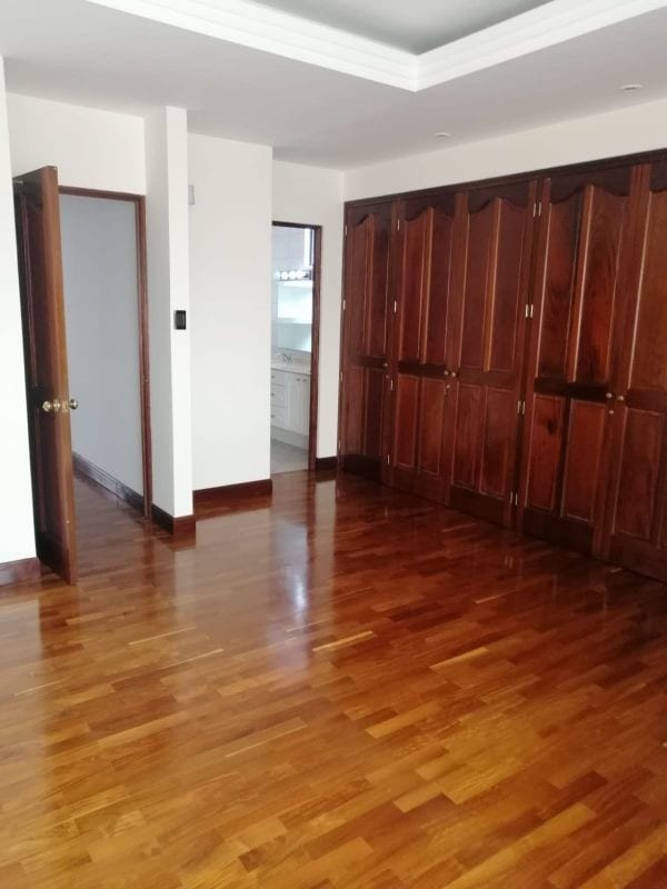 APARTAMENTO 2 DORMITORIOS, ZONA 10 — Apartamento en Alquiler en Zona 10, Guatemala, Ciudad — foto 2 de 10