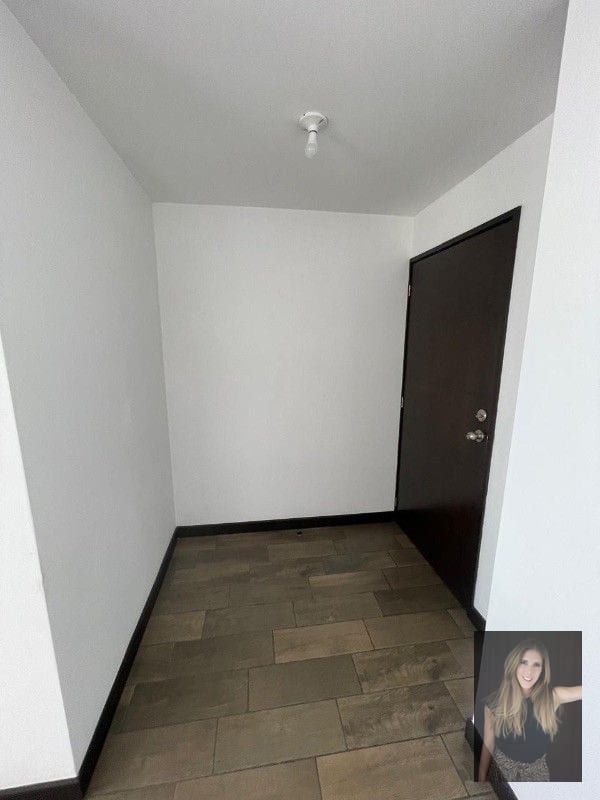 Apartamento en renta Edificio Verona zona 10 — Apartamento en Alquiler en Zona 10, Guatemala, Ciudad — foto 5 de 15
