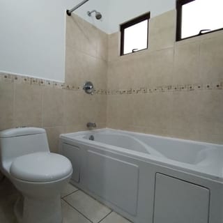 Casa en venta en Vistas de San Isidro zona 16 — Casa en Venta en Vistas de San Isidro, Zona 16, Guatemala, Ciudad — miniatura 8 de 15