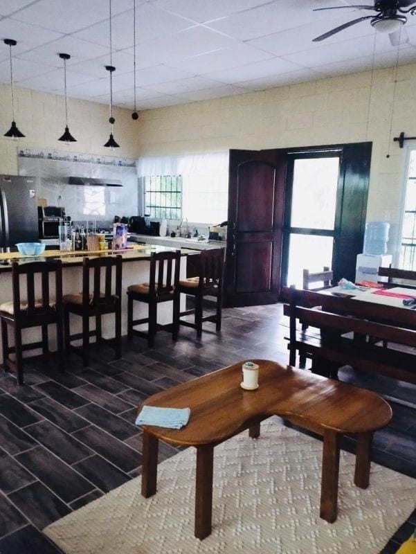 LIVINGSTON IZABAL Vendo Casa con terreno de 1609 Varas Cercana a Río Dulce — Casa en Venta en Livingston, Izabal — foto 8 de 9