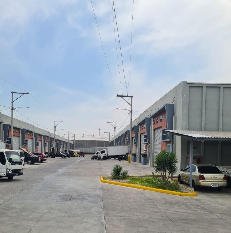 Bodega en renta en el Naranjo zona 4 de Mixco — Bodega / Ofibodega en Alquiler en Zona 4 Mixco, Guatemala, Ciudad — foto 1 de 1
