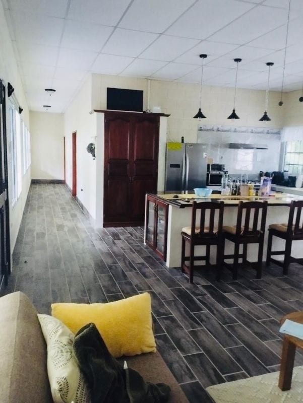 LIVINGSTON IZABAL Vendo Casa con terreno de 1609 Varas Cercana a Río Dulce — Casa en Venta en Livingston, Izabal — foto 2 de 9