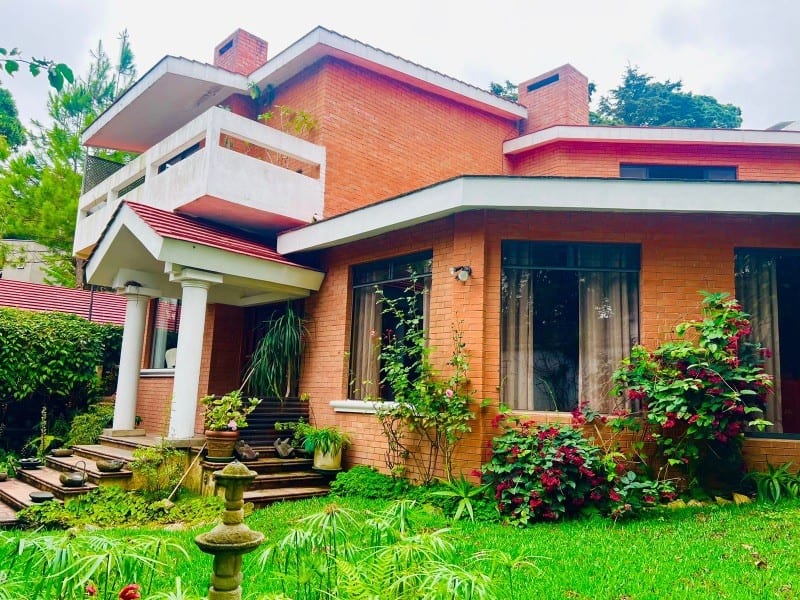 Casa en venta Montebello 2 CAES — Casa en Venta en Carretera a El Salvador, Guatemala, Ciudad — foto 1 de 17