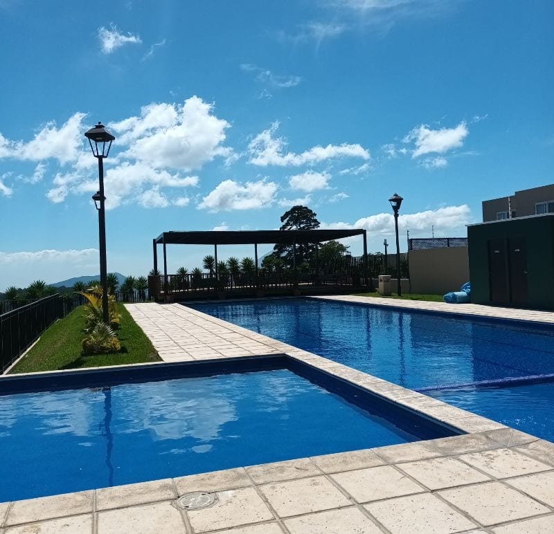 CASA EN VENTA CUMBRES DE LA ARBOLEDA KM 21.5 CAES — Casa en Venta en Cumbres de La Arboleda, Carretera a El Salvador, Guatemala, Ciudad — foto 2 de 13