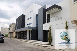 Casa  Lujosa de 2 niveles cerca de Trigales Quetzaltenango — Casa en Venta en Quetzaltenango, Quetzaltenango — miniatura 1 de 15