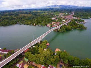 Rio Dulce/ Casa Vacacional en Venta/se Acepta Canje+ Ribete — Casa vacacional en Venta en Río dulce, Izabal — miniatura 4 de 4