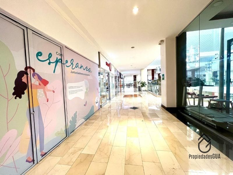 Local comercial en venta — Local en Venta en Centro Comercial Pradera, Zona 10, Guatemala, Ciudad — foto 1 de 4