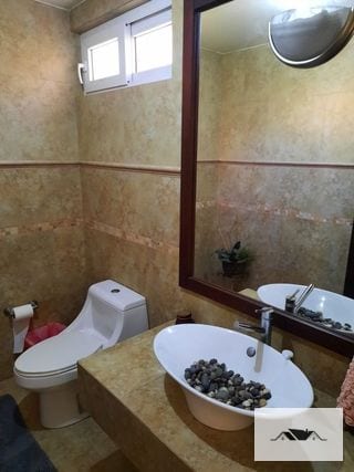 EN RENTA Y VENTA AMPLIA CASA ZONA 15 VH2 CON PERGOLA Y JARDIN — Casa en Alquiler en Vista Hermosa II, Zona 15, Guatemala, Ciudad — miniatura 5 de 17