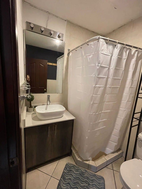 Zona 14, Apartamento amueblado de 2 dormitorios  — Apartamento en Alquiler en Zona 14, Guatemala, Ciudad — foto 10 de 17