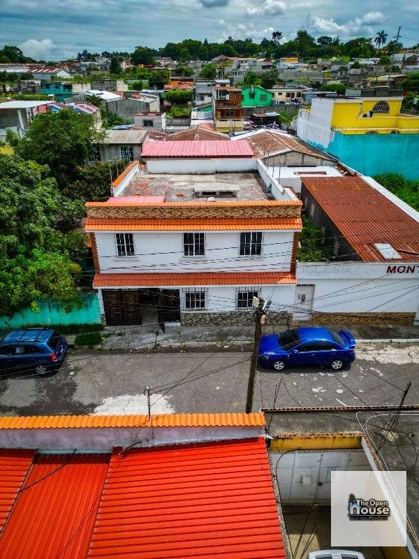 Casa en venta en Villa Nueva, detras de Galerias Catalina — Casa en Venta en Condado Catalina, Villa Nueva, Guatemala, Ciudad — foto 4 de 9