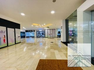 Local en Centro Comercial Pradera en renta — Local en Venta en Zona 10, Guatemala, Ciudad — miniatura 2 de 6