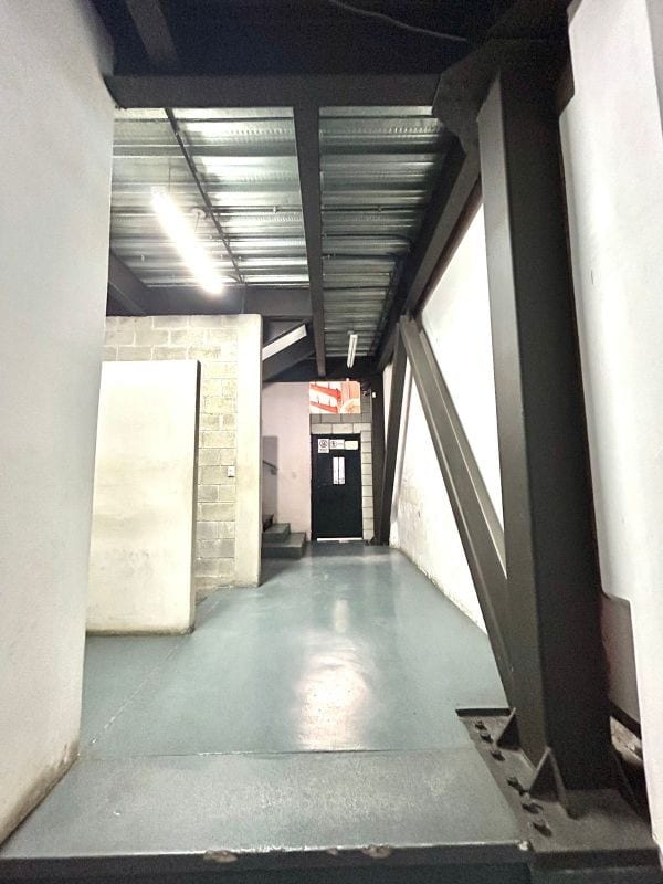Ofibodega en Venta en San Cristobal Sect A5 — Bodega / Ofibodega en Venta en Zona 8 Mixco, Guatemala, Ciudad — foto 2 de 17