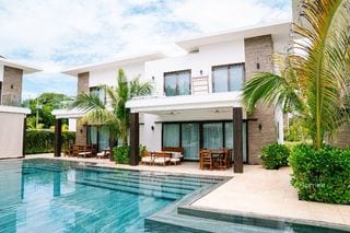 Casa en Venta en La Mar — Casa vacacional en Venta en Monterrico, Santa Rosa — miniatura 1 de 10
