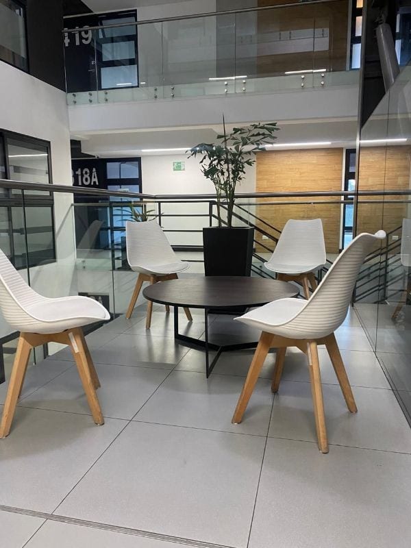 VENDO 2 OFICINAS (JUNTAS O SEPARADAS) Z9, CALLE MONTÚFAR — Oficina en Venta en Zona 9, Guatemala, Ciudad — foto 6 de 13
