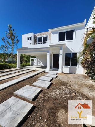 Casa en venta La Fontana Carretera Al Salvador km 25 Fraijanes — Casa en Venta en La Fontana I, Carretera a El Salvador, Guatemala, Ciudad — miniatura 2 de 12