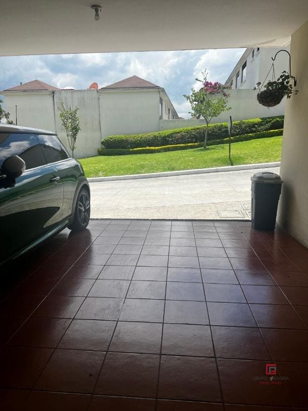 Acogedora Casa en Venta en Hacienda Vista Hermosa — Casa en Venta en Zona 8 Mixco, Guatemala, Ciudad — foto 7 de 15