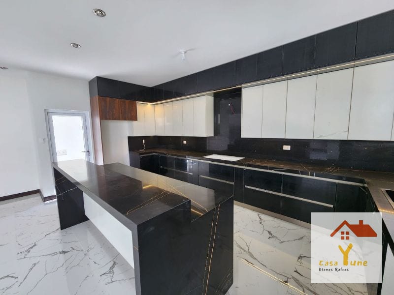 Casa en venta La Fontana Carretera Al Salvador km 25 Fraijanes — Casa en Venta en La Fontana I, Carretera a El Salvador, Guatemala, Ciudad — foto 8 de 12