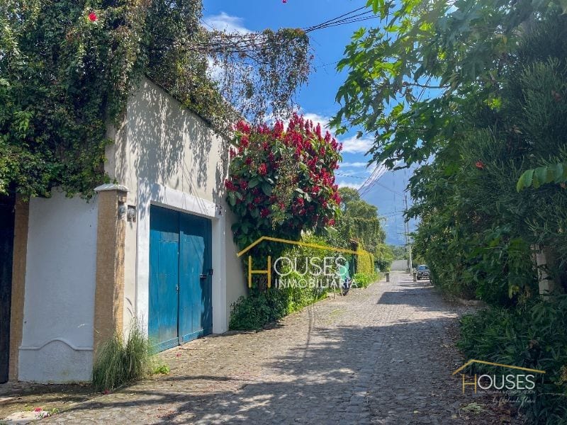 Antigua Guatemala Vendo Terreno — Terreno en Venta en Dentro del Casco, Antigua, Sacatepéquez — foto 1 de 4