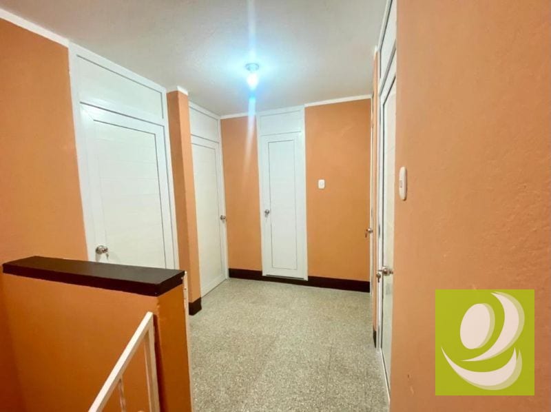 ATENCIÓN INVERSIONISTA VENTO 5 CASAS CON AMPLIO TERRENO EN CHIQUIMULA CENTRO — Casa en Venta en Chiquimula, Chiquimula — foto 5 de 12